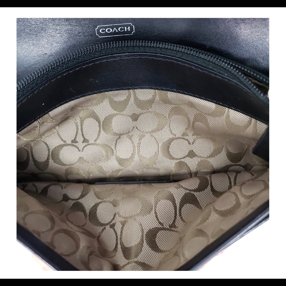 ❗️Final Sale❗️Cute Coach Wallet - Picture 3 of 4